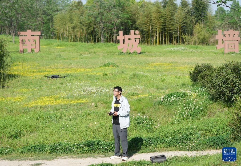 智繪中國·世遺鏡鑒｜良渚遺址：科技照亮文明之光:光繪機