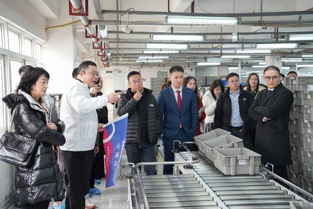 寶視達&amp;京東眼鏡生態(tài)倉全新上線：共繪智能視光新藍圖:光繪機